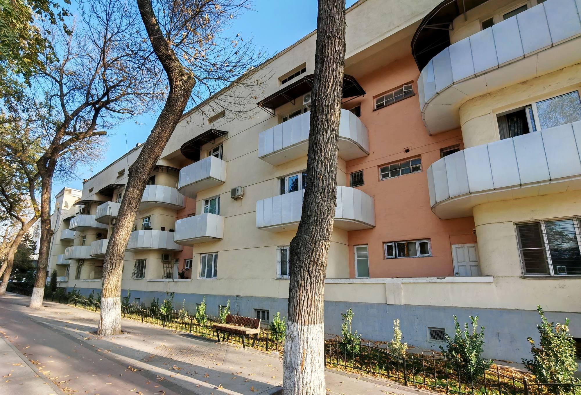 Жилой дом на улице Мустакиллик